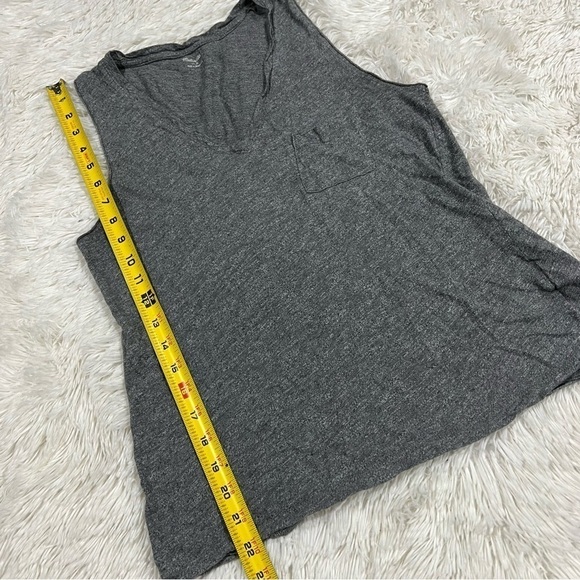 Madewell Gray V-Neck Whisper Cotton Pocket Front Tank Top small - Picture 6 of 10